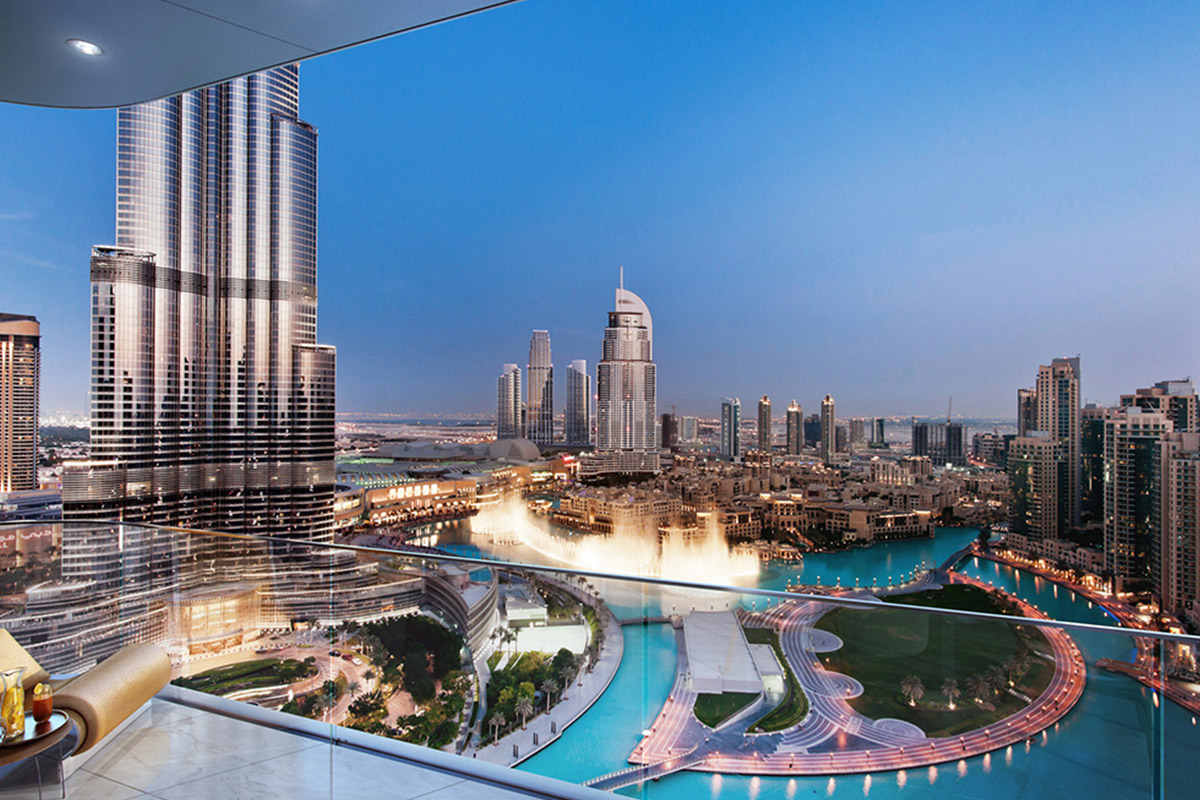 Opulent 4-Bed Apartment Opposite the Burj Khalifa